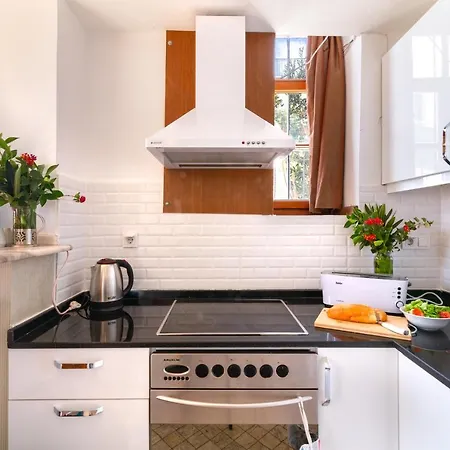 Customs House * 卡尔坎