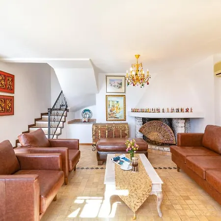 Customs House Tatil Evi Kalkan