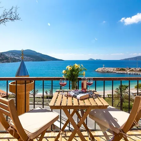 Tatil Evi Customs House *