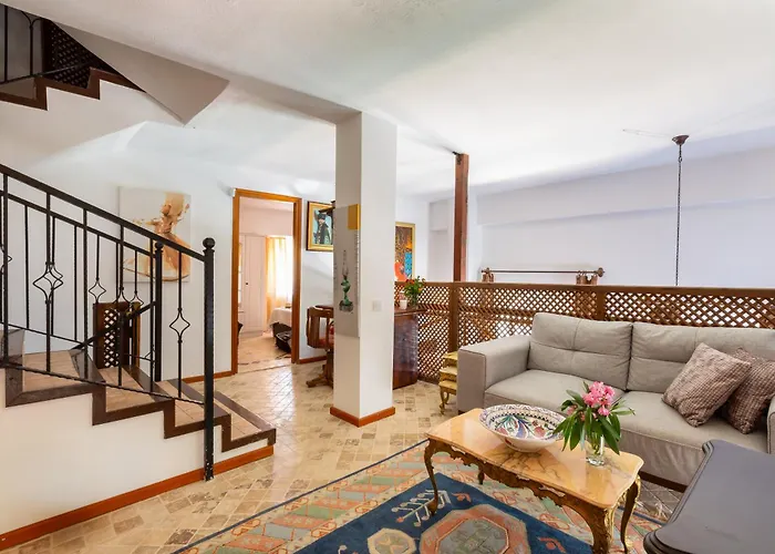 Customs House *
